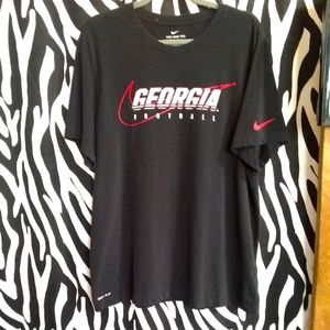 The Nike Tee t-shirt.